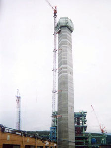 煙突スリップフォーム工法---200m級煙突構築のスリップフォーム工法事例：北海道西胆振清掃工場 (多角形) - 100m